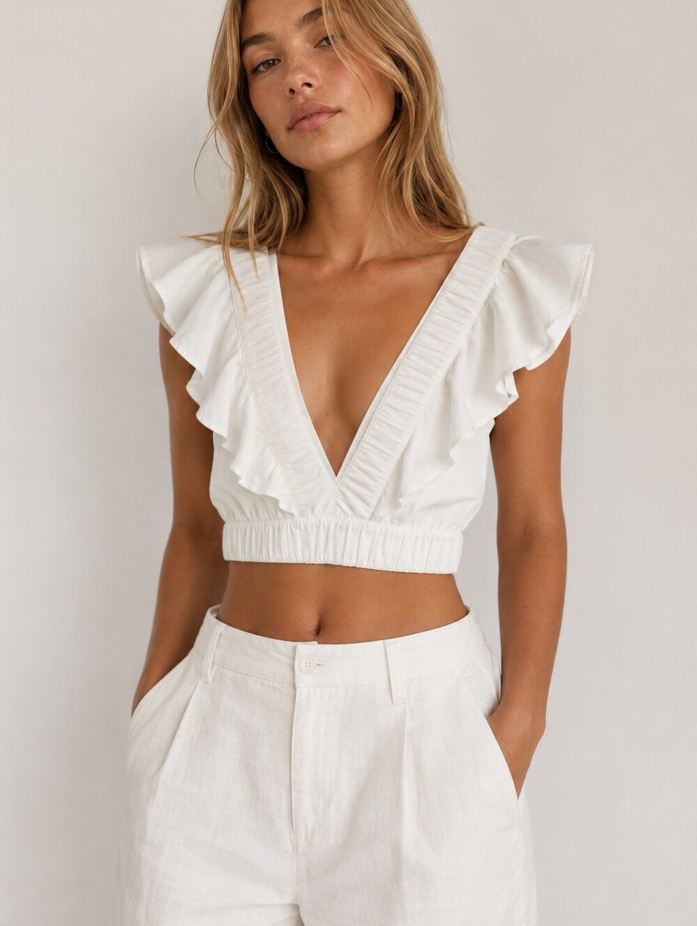 Abercrombie & Fitch White Ruffle Deep V Crop Top, M, coastal, Euro-summer, Soft